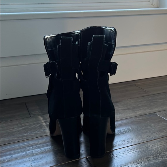 Dolce Vita - Black Suede Ankle Boots - 8.5 - Picture 3 of 6